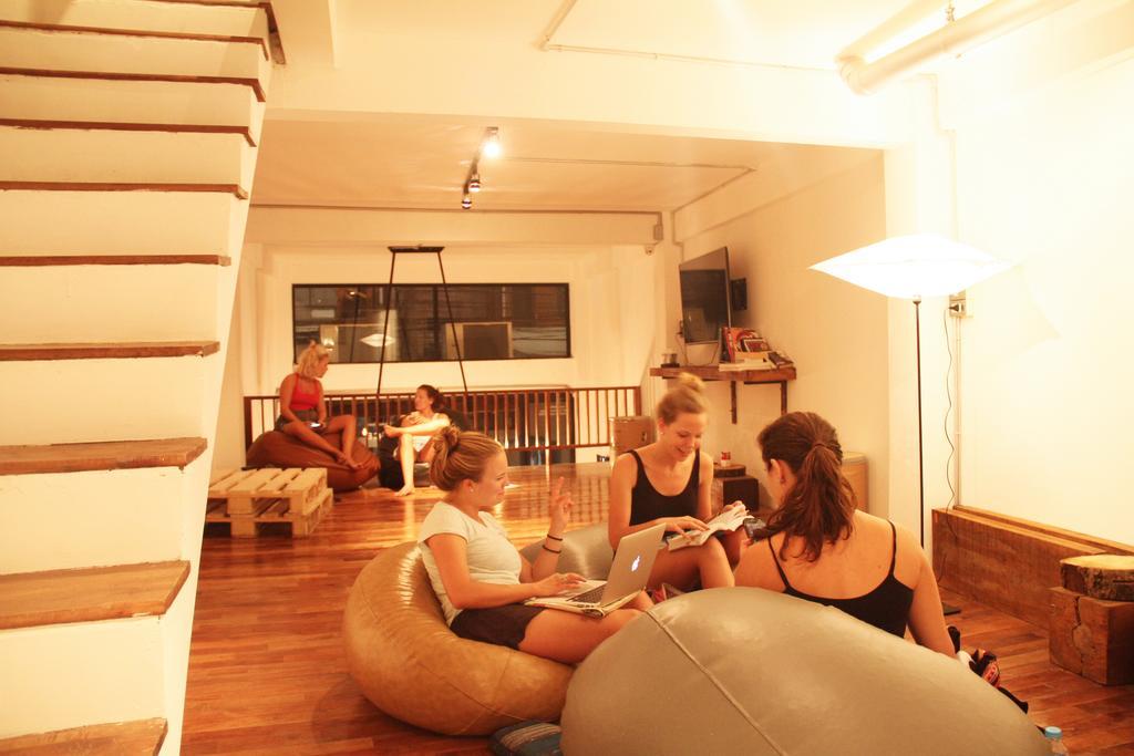 The Street Hostel Bangkok Eksteriør billede