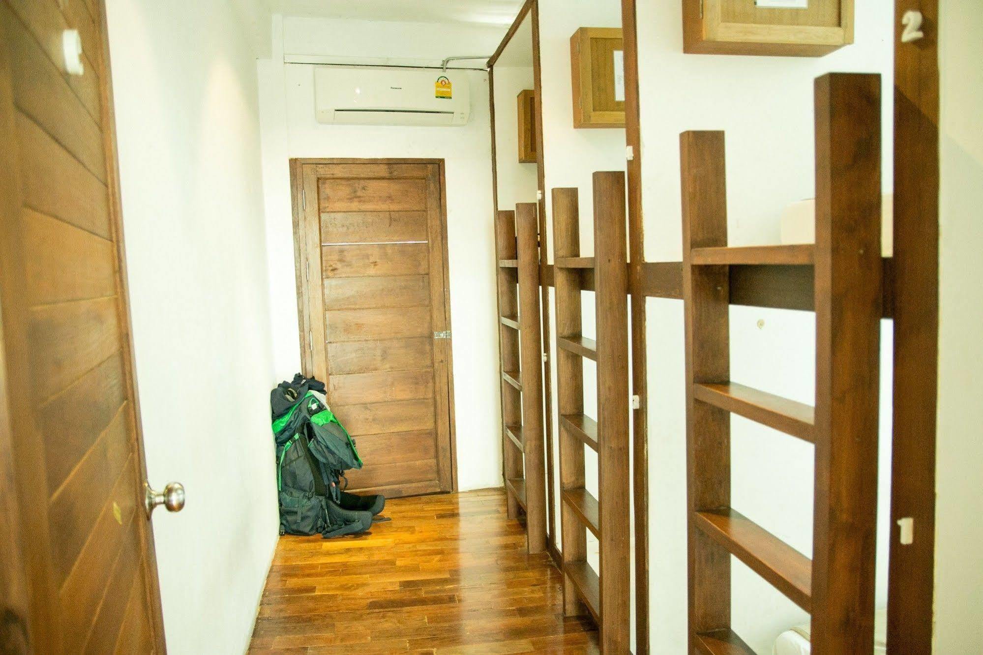 The Street Hostel Bangkok Eksteriør billede