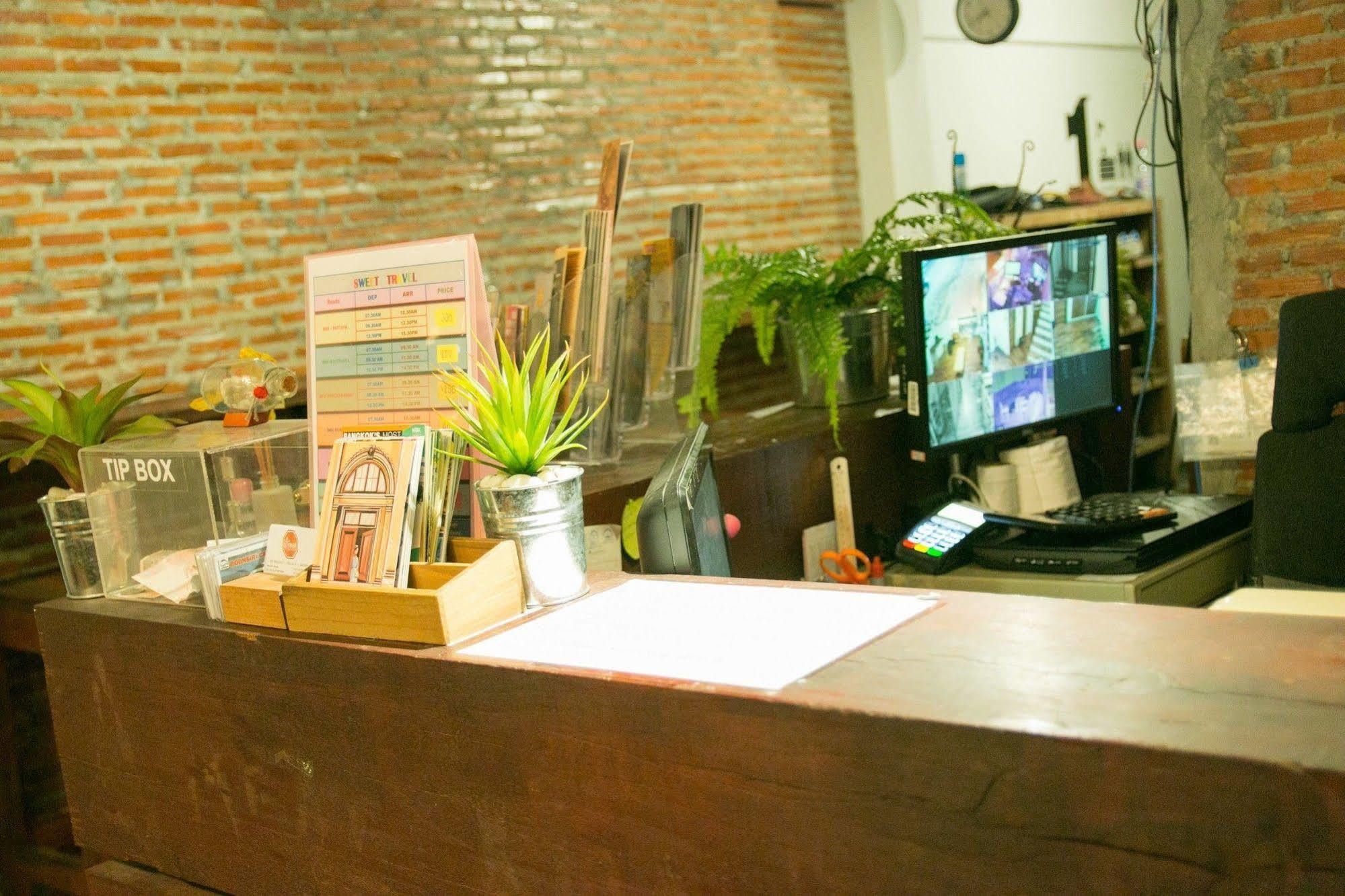 The Street Hostel Bangkok Eksteriør billede